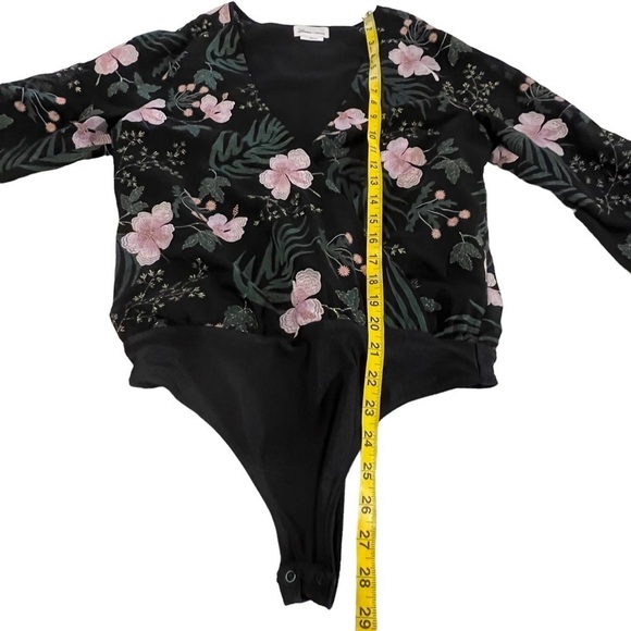 Lovers + Friends Revolve Bodysuit Plunge Neck Sheer Sleeves Embroidered S boho - Picture 8 of 16